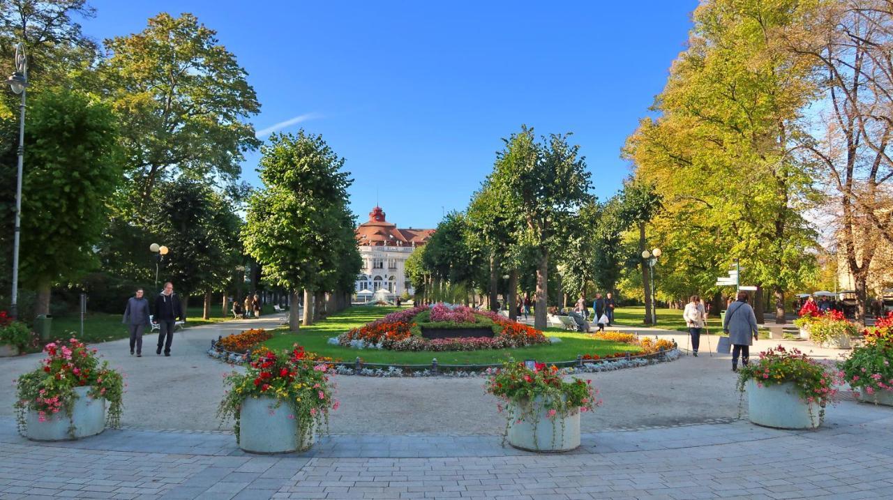 Apartman Nostalgia Карловы Вары Экстерьер фото