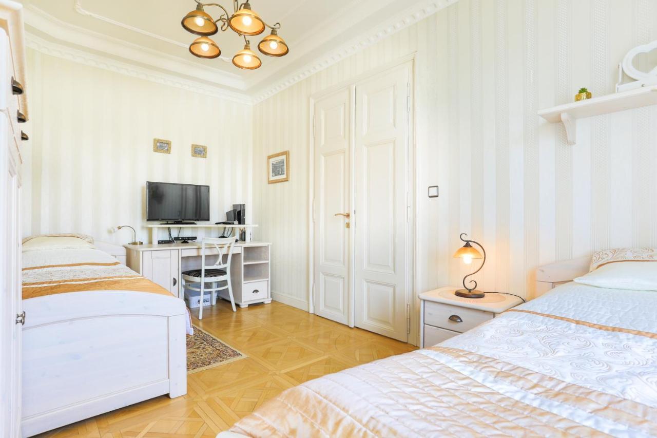 Apartman Nostalgia Карловы Вары Экстерьер фото
